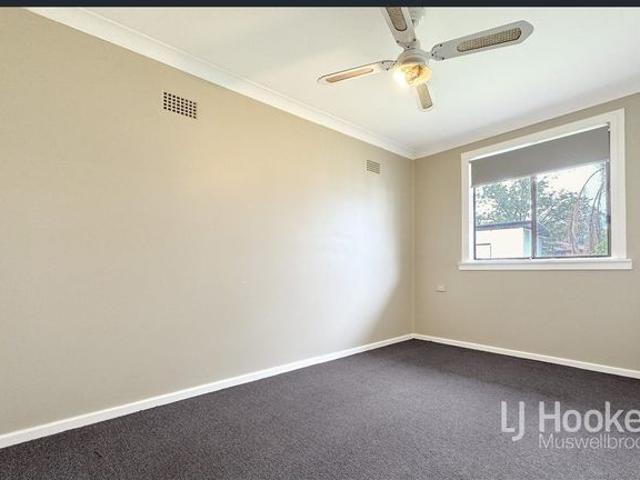 Neat 3 Bedroom Home Spacious Backyard