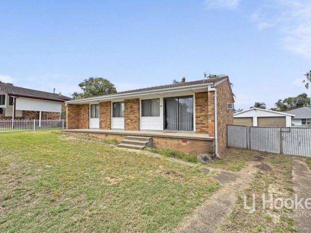 Neat 3 Bedroom Home Spacious Backyard