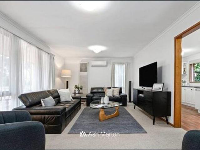 Neat 3 Bedroom Langwarrin Gem Steps from Everything!
