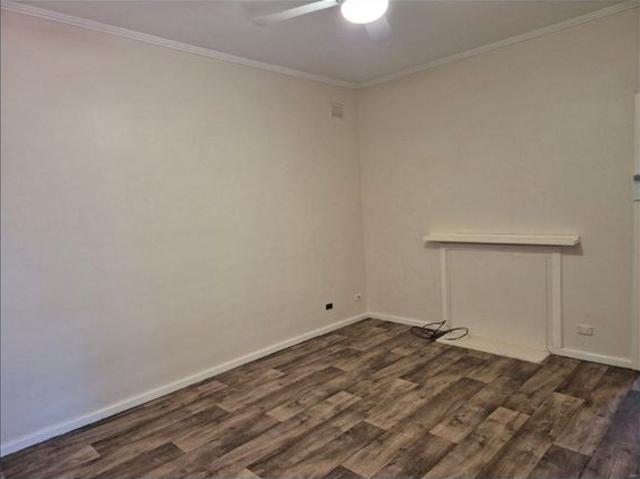 Neat 3 Bedroom Maisonette!