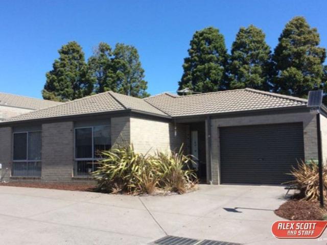 Neat 3 Bedroom Pakenham Unit in a Handy Location