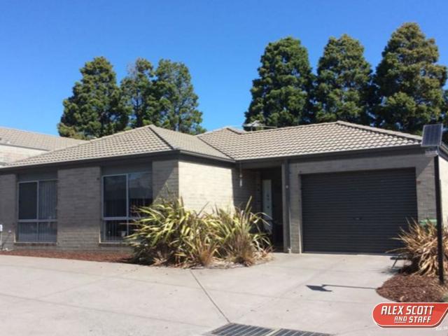Neat 3 Bedroom Pakenham Unit in a Handy Location