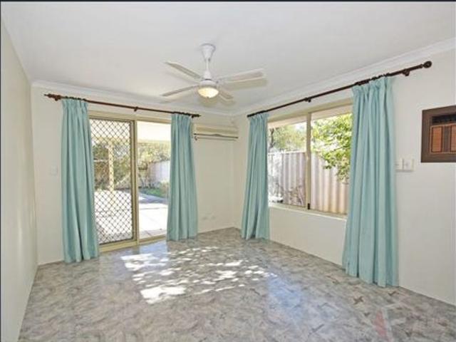 Neat 3 x 1 family Home available