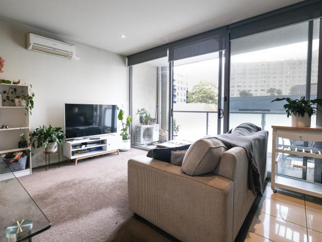 Neatly and Spacious Presented One Bedroom Apartment