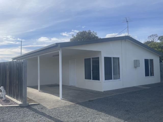 Neatly presented 2 bedroom unit