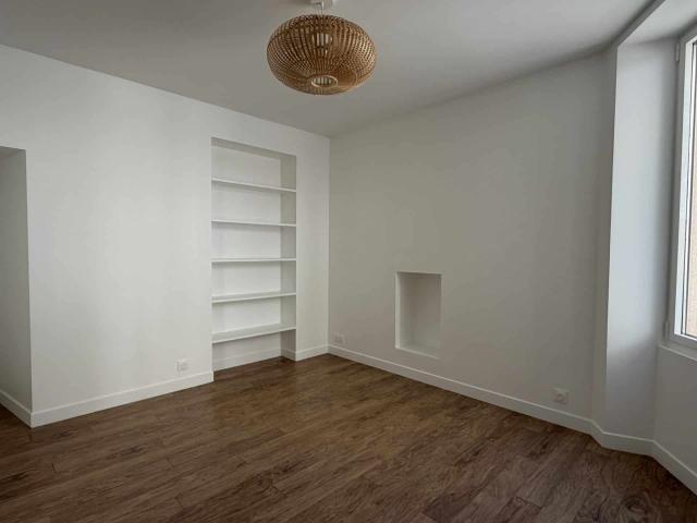NEAUPHLE LE CHATEAU – APPARTEMENT 2 PIECES