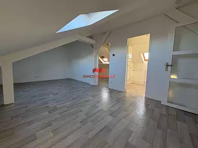 Neauphle le Château 78640 Location appartement 2 pièces t2 au dernier étage cave