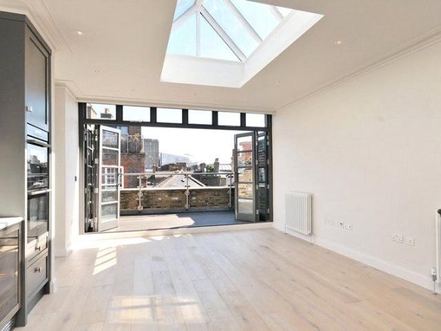 Neal Street, Covent Garden WC2H, 3 bed maisonette to rent, £7,367 pcm | PrimeLocation