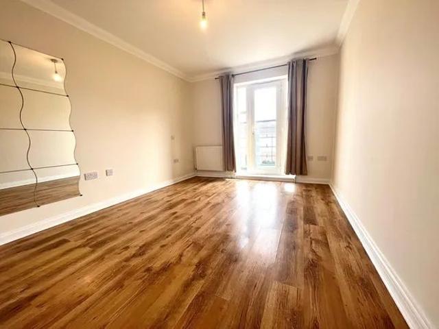 Neale Court, Dagenham, RM9, Property for rent