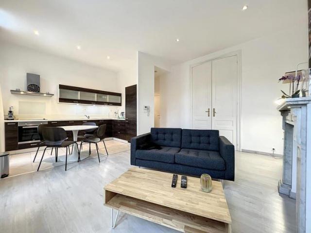 NEAR METRO HORTA 1 BEDROOM FURNISHED + OFFICE 01/09
