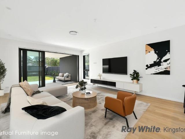 Near New 4 Bedroom Duplex In Mascot