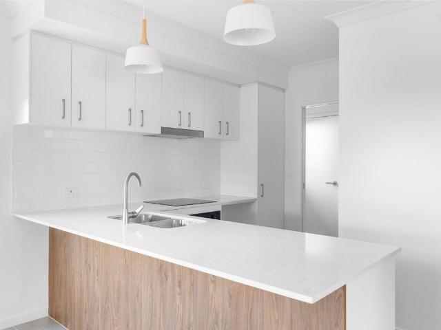 Near New 4 Bedroom Family Home in Prime Morayfield Location
