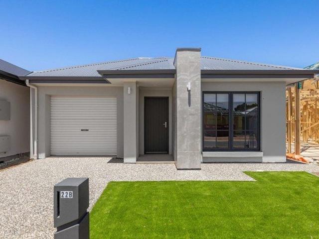 Near New 4 Bedroom Family Home Modern, Spacious & Ready to Enjoy!