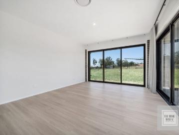 Near new 4 Bedroom Home, Acreage Setting $875/week