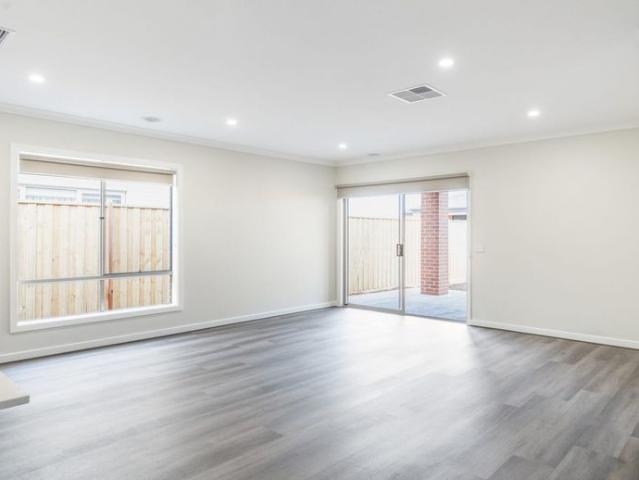 Near New 4 Bedroom Home for Rent in Lara