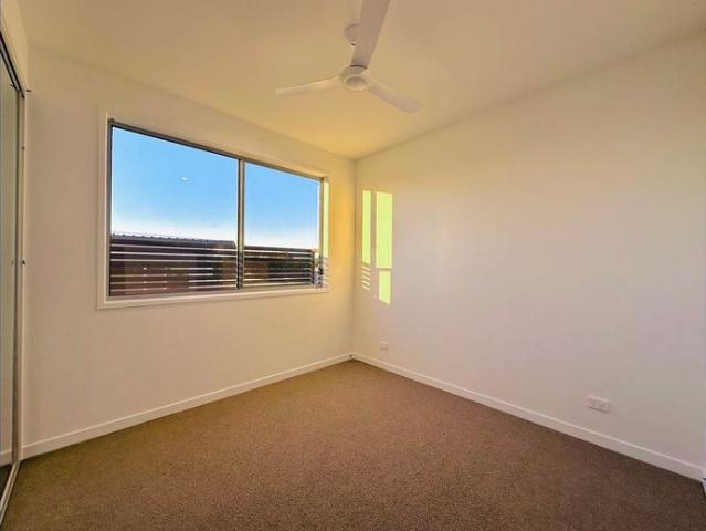 Near new 4 bedroom Townhouse in the most perfect location!