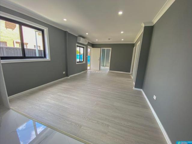 Near New 4 Bedrooms Cladding Home
