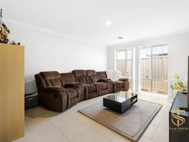 Near New 4x2, MOVE IN READY OR KEEP IT RENTED TILL DECEMBER