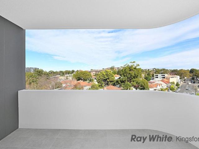 Near New 1 Bedroom Apartment With Courtyard