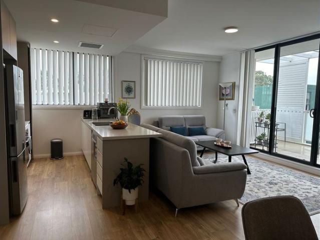 Near New 2 Bedroom Apartment ready to move in