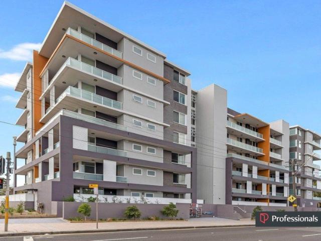 NEAR NEW 2 BEDROOM APARTMENT