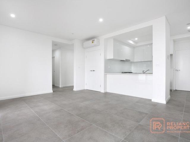 Near New 2 Bedroom + Study Apartment + 2 Carspots| Ready to move in