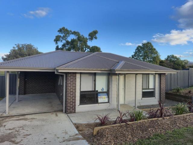 Near New 2 Bedroom Villa/Duplex!