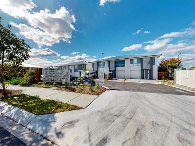 NEAR NEW 3 Bed Townhouse CONVENIENT Location