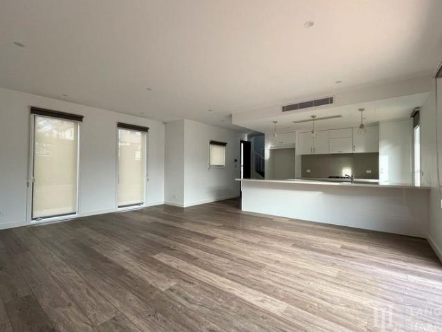 NEAR NEW 3 BEDROOM 3 BATHROOM HOME