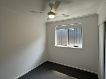 NEAR NEW 3 BEDROOM DUPLEX
