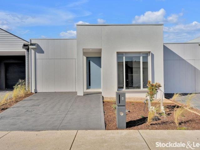 Near New 3 Bedroom Home in the Heart of Donnybrook !