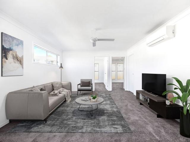 Near new 3 bedroom townhouse at 'The Ridge Residences' in Coomera