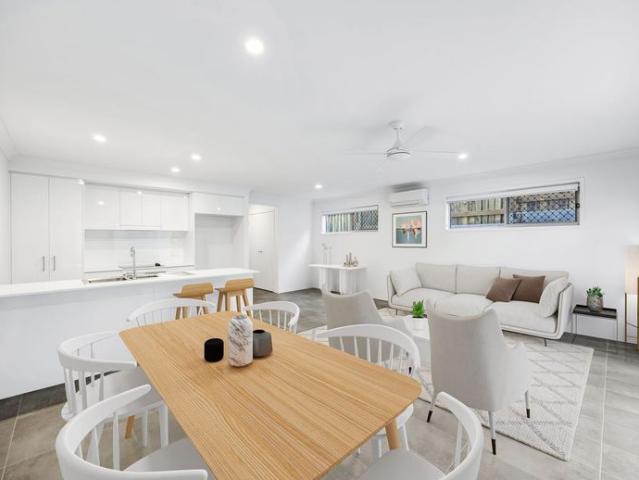 Near new 3 bedroom townhouse at 'The Ridge Residences' in Coomera