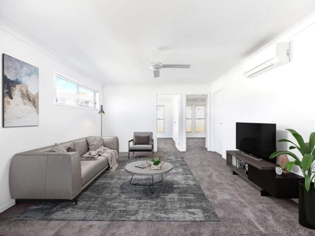 Near new 3 bedroom townhouse at 'The Ridge Residences' in Coomera