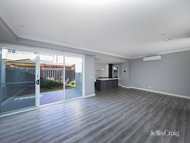 Near New Three Bedroom Townhouse in Newport