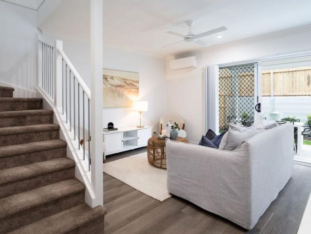 Near New Townhouse in Thornlands