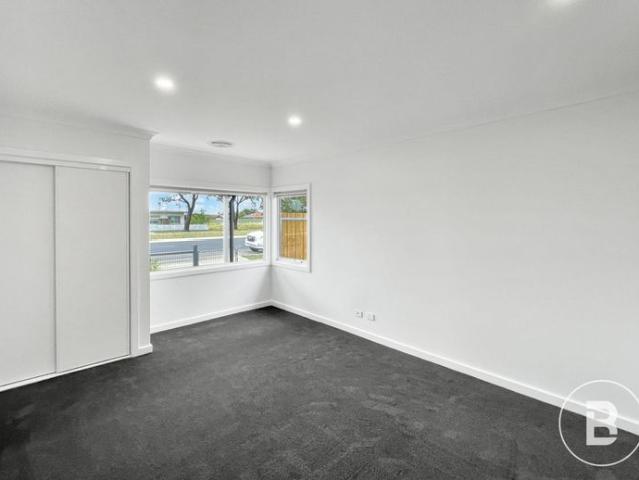 NEAR NEW TWO BEDROOM UNIT WALKING DISTANCE TO AMENITIES