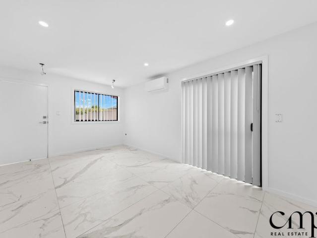 Near New, Two Bedroom Granny Flat!
