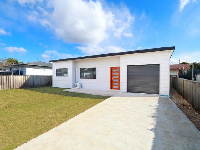 Near new two bedroom grannyflat