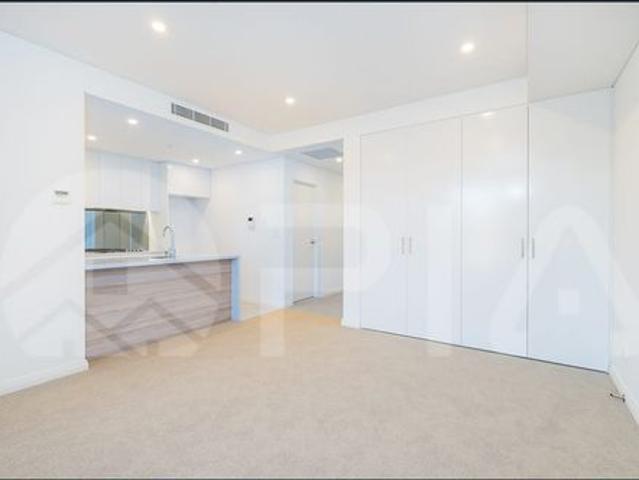 Near new apartment for lease*Entry from block D via Nancarrow Ave