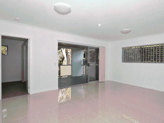 Near New Apartment in Boutique complex