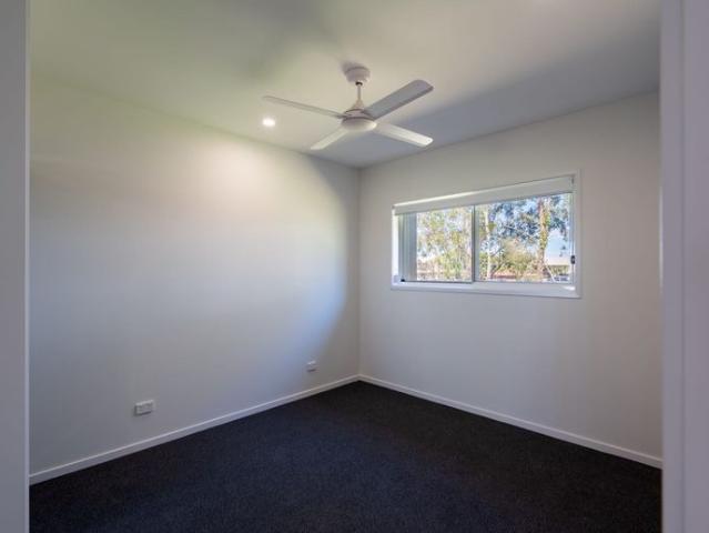 Near New Apartment with Spacious Balcony & Exceptional Convenience