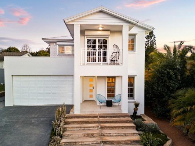Near New Beautifully Crafted Family Home with Premium Inclusions