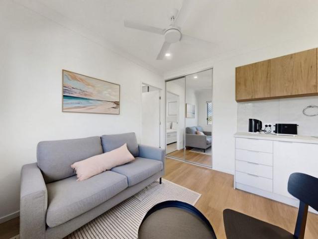 Near New Boutique Apartment with Utilities Included!