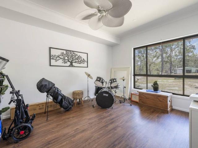 NEAR NEW BRICK HOME ON ACREAGE BETWEEN GRAFTON & COFFS