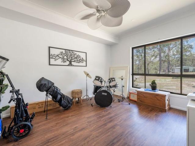 NEAR NEW BRICK HOME ON ACREAGE BETWEEN GRAFTON & COFFS