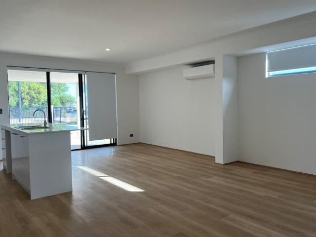 NEAR NEW BUILD