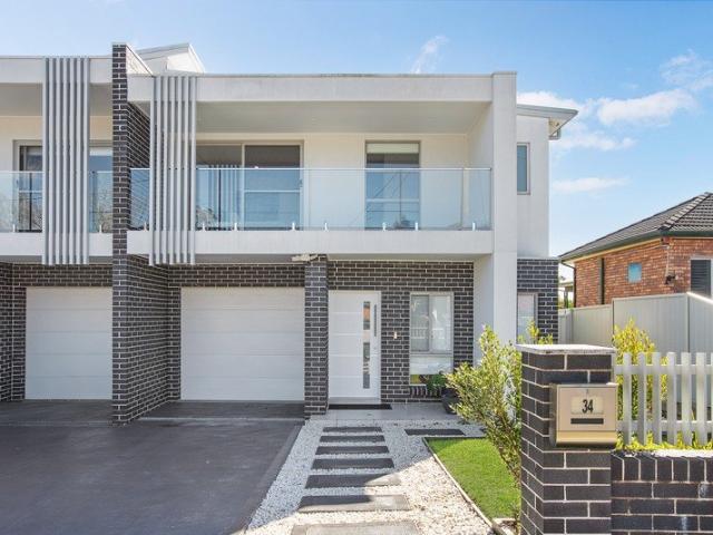 Near new build five bedroom home in ideal locale
