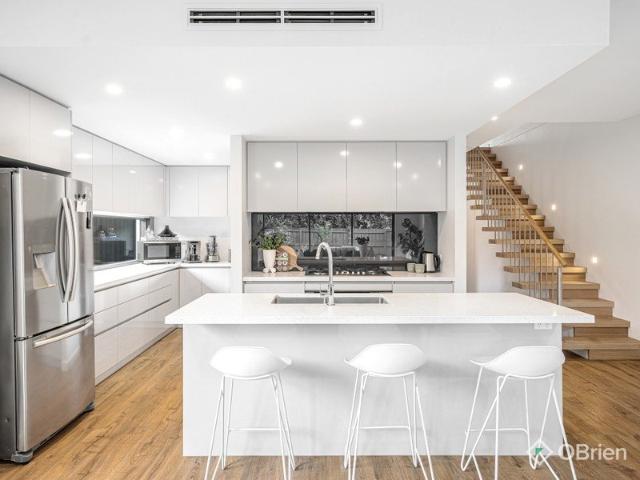 Near New Carter Grange Deluxe Build | Designer Quality | A Must See