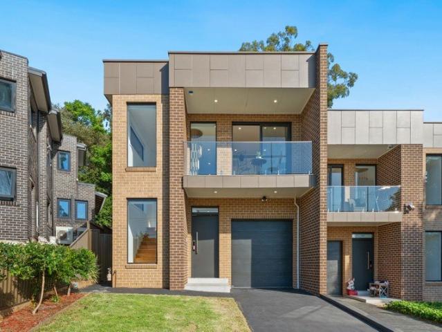 Near New Contemporary Duplex in a Prime Location